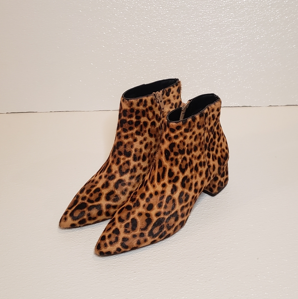 NWOT Alex Marie Tionna Leopard Haircalf Pointed toe Booties
